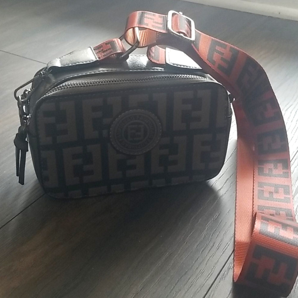 Crossbody bag